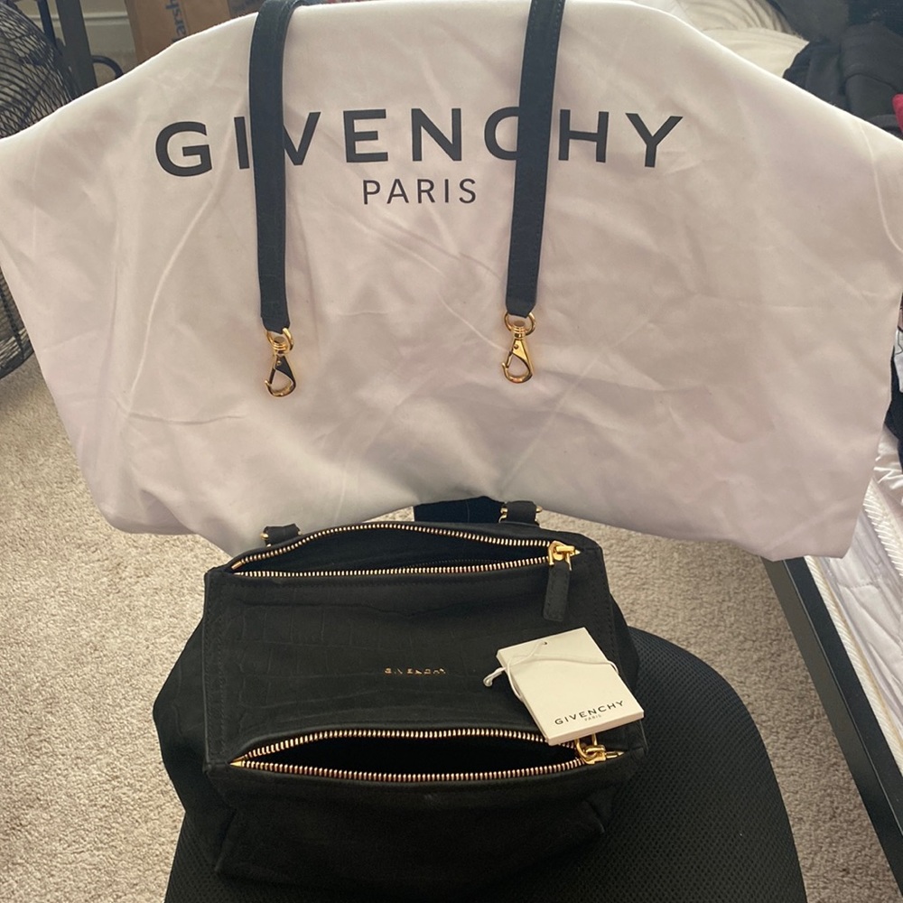 Givenchy Pandora